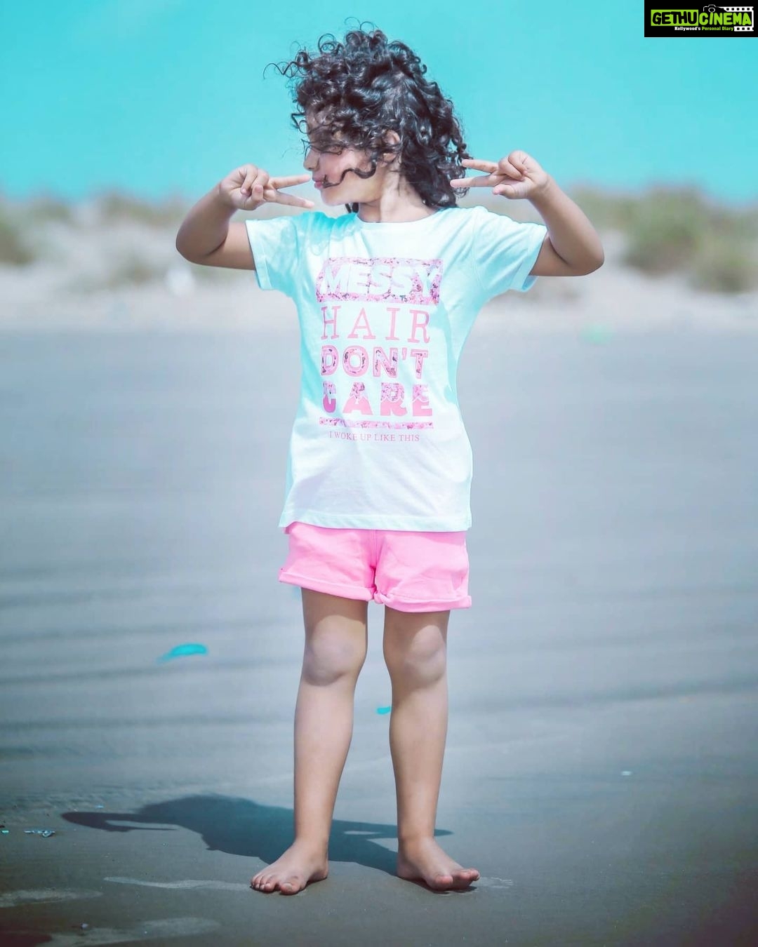 Veena Malik Instagram - My #lifeline #veenamalikkids #VeenaMalik 📷By @mateenshahphotography @tahseenkhanoffical
