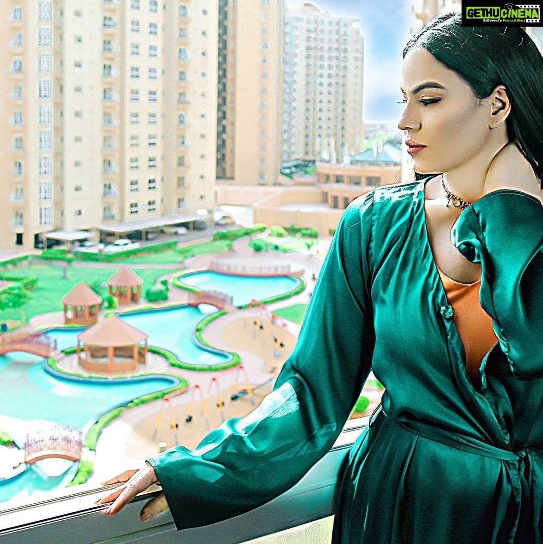 Veena Malik Instagram - woman like U...Dnt happen often๐ #veenamalikpakistan #VeenaMalik ๐ท๐ @tahseenkhanoffical @mateenshahphotography