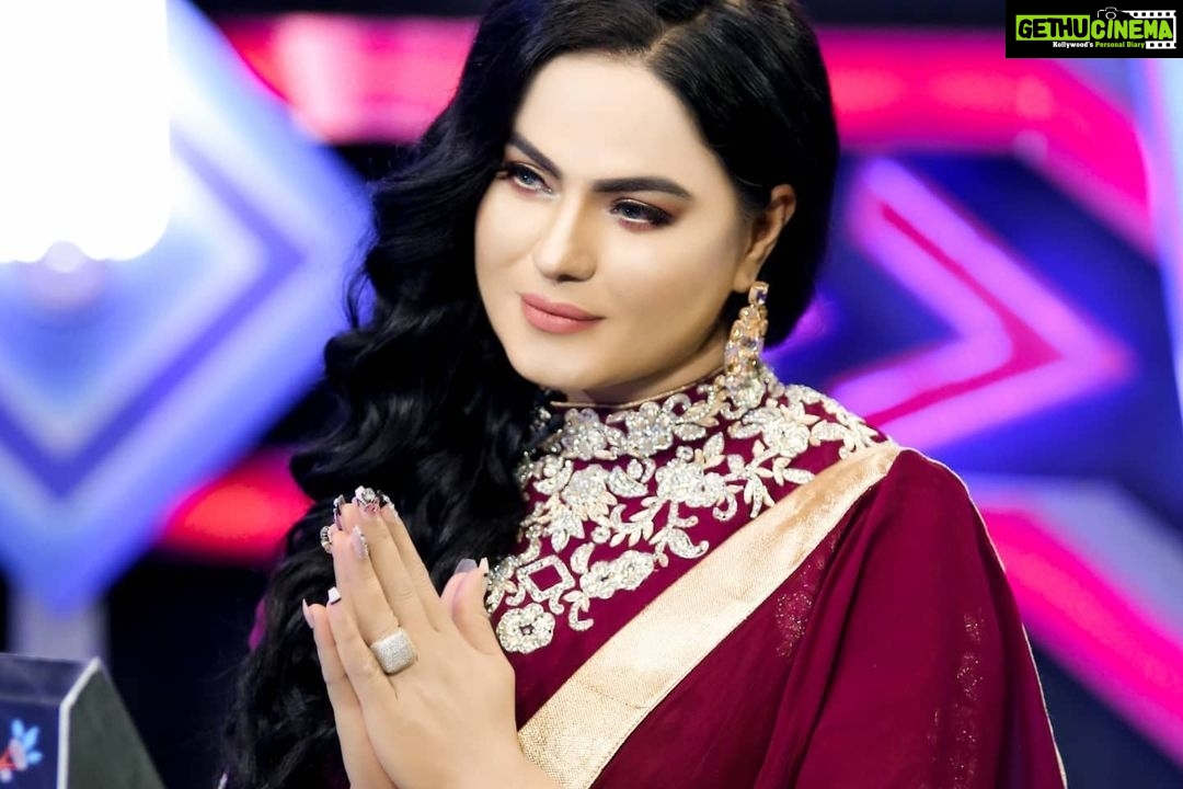 Veena Malik Instagram - #VeenaMalik #ExpressNews #dramirliaqathussain #momentsofmine❤️