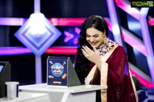Veena Malik Instagram - #VeenaMalik #ExpressNews #dramirliaqathussain #momentsofmine❤️