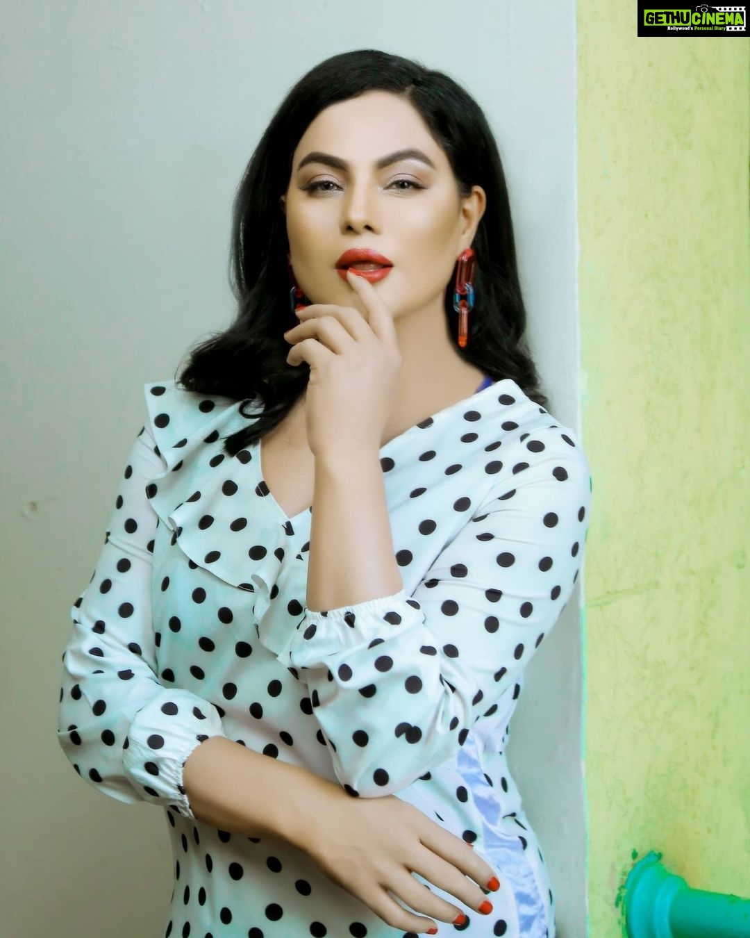 Veena Malik Instagram - #madeinheaven #VeenaMalik #♥︎