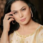 Veena Malik Instagram - #veenamalik #🤍🖤