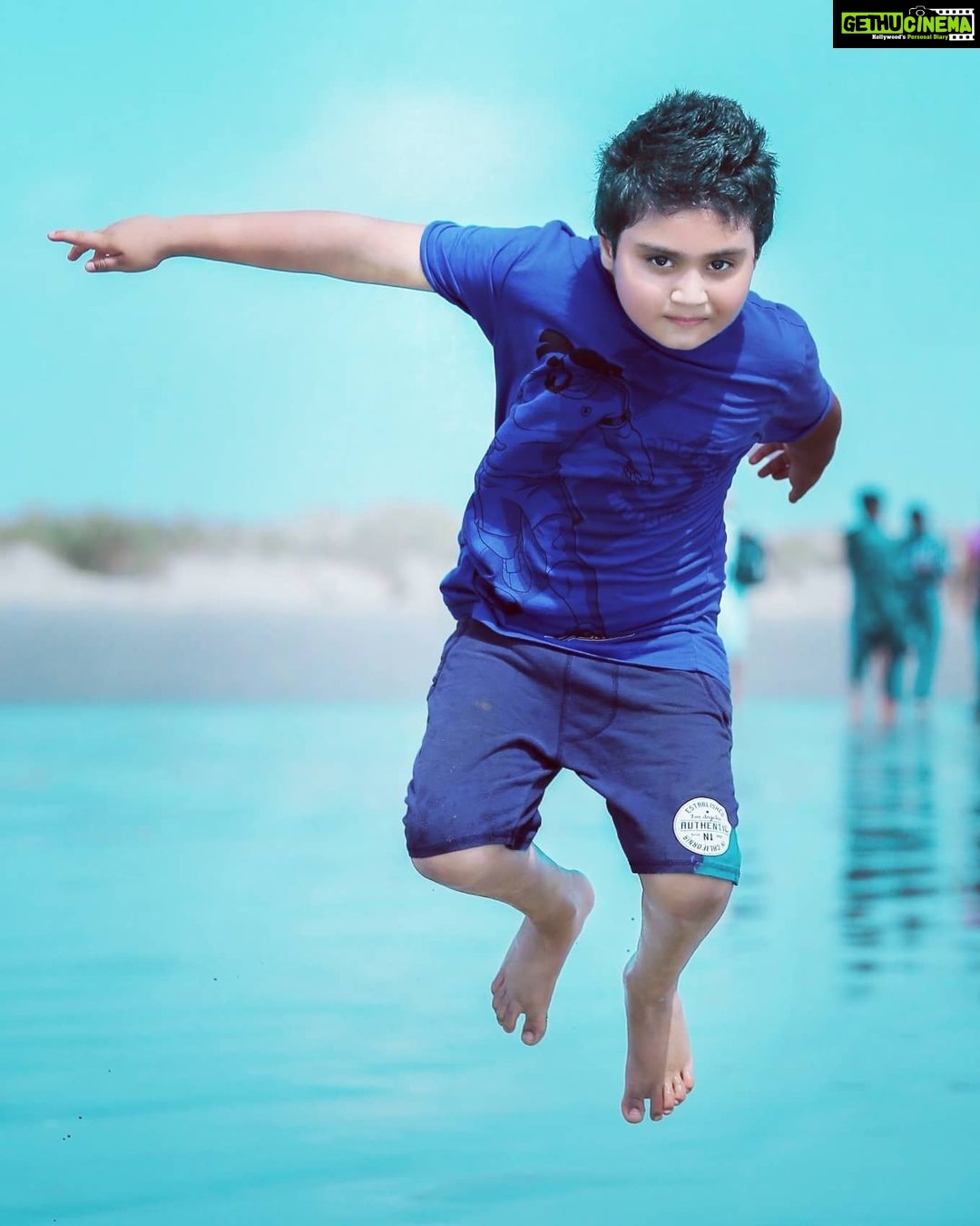 Veena Malik Instagram - My #lifeline #veenamalikkids #VeenaMalik 📷By @mateenshahphotography @tahseenkhanoffical