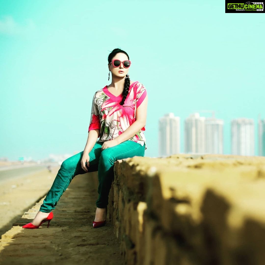 Veena Malik Instagram - Be the Rainbow You keep on chasing #ππππβ€οΈ #VeenaMalik #veenamalikpakistan #theveenamalik π·credit @mateenshahphotography @tahseenkhanoffical #ππ