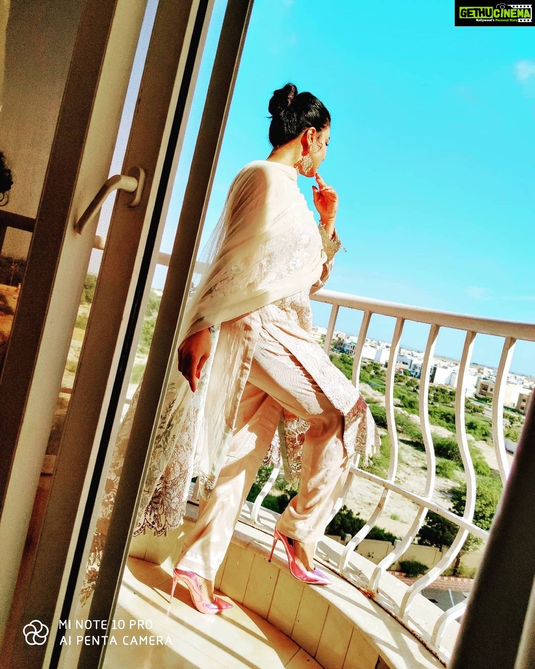 Veena Malik Instagram - #eidcontinues #eidmubarak #💅🎀💕 #veenamalik
