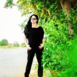 Veena Malik Instagram - #walkinthewoods #veenamalik #💚💛❤️ photographry @mateenshahphotography Styling🎀 @tahseenkhanoffical