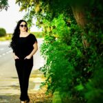 Veena Malik Instagram - #walkinthewoods #veenamalik #💚💛❤️ photographry @mateenshahphotography Styling🎀 @tahseenkhanoffical
