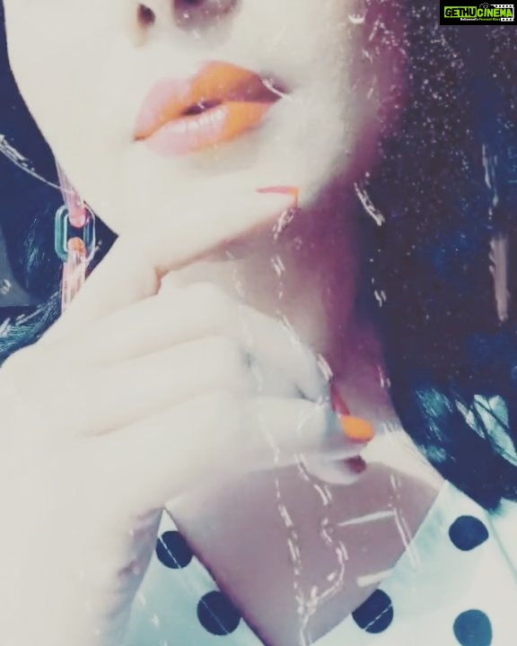 Veena Malik Instagram - #rainsoul #💄💄💄
