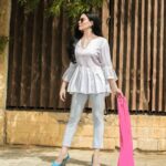 Veena Malik Instagram - Everyday is A #blessing #windyday💨 #windycity #beautifulpakistan #🌹🌸🌷💐 @mateenshahphotography #tahseenkhan @tahseenkhanoffical #beautifulstyling #photographyart #🌼🌼🌼