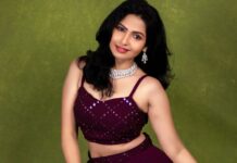 Venba Instagram - 💜🥰 ...... 📷 : @radnus32 Muah : @tanvi_bridal_makeover Outfit : @tanvi_the_couture Jewellery : @jewelhub_chennai #cute #fashion #instalike #instamood #followforfollowback #followme #viral #beauty #pinterest #love #style #swag #heroine #cool #tamilcinema #chennai #foodie #instagram #likeforlike #likeforfollow #smart #positivevibes #girl
