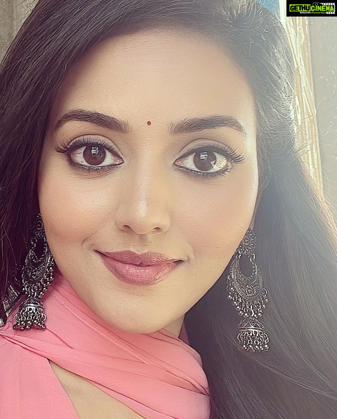 Vidhya Instagram - At yesterday’s shoot🌸
