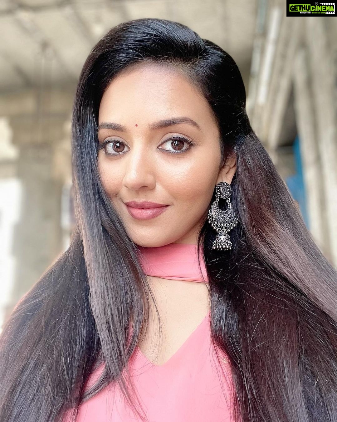 Vidhya Instagram - At yesterday’s shoot🌸