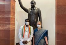 Vijay Vasanth Instagram - Honoured and humbled to meet Congress President Smt Sonia Gandhi in Parliament today. Her compassion remains the binding force of Congress party. இன்று பாராளுமன்ற வளாகத்தில் அன்னை சோனியா காந்தி அவர்களை மரியாதை நிமிர்த்தமாக சந்தித்தேன்.