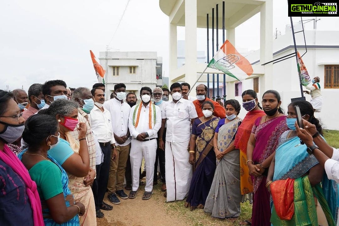 Vijay Vasanth Instagram - தோவாளை ஊராட்சி ஒன்றியம் பீமநகரி ஊராட்சி அன்னை நகர் பகுதியில் மறைந்த பாராளுமன்ற உறுப்பினர் எச். வசந்தகுமார் அவர்களின் தொகுதி மேம்பாட்டு நிதியிலிருந்து ரூபாய் 8 லட்சம் மதிப்பீட்டில் கட்டப்பட்ட குடிநீர் மேல்நிலை நீர்த்தேக்க தொட்டியை நேற்று பெருமையுடன் திறந்து வைத்தேன். Kanyakumari, India