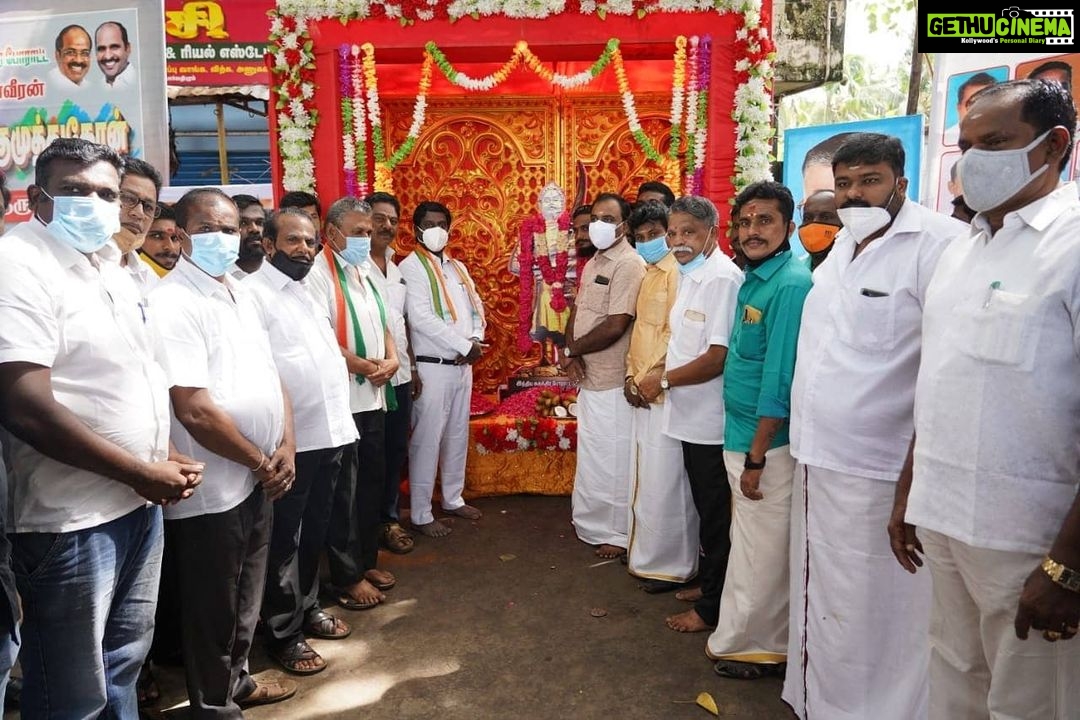 Vijay Vasanth Instagram - யாதவ மகாசபை சார்பில் பார்வதிபுரம் சந்திப்பில் நடைபெற்ற சுதந்திர போராட்ட மாவீரன் அழகுமுத்துக்கோன் 264வது குருபூஜை விழாவில் கலந்து கொண்டு அவரது திருஉருவ படத்திற்கு மலர்தூவி மரியாதை செலுத்தினேன். யாதவ மகாசபை நிர்வாகிகள், காங்கிரஸ் மற்றும் திமுக கட்சி தலைவர்கள் கலந்து கொண்டனர். Kanyakumari, India