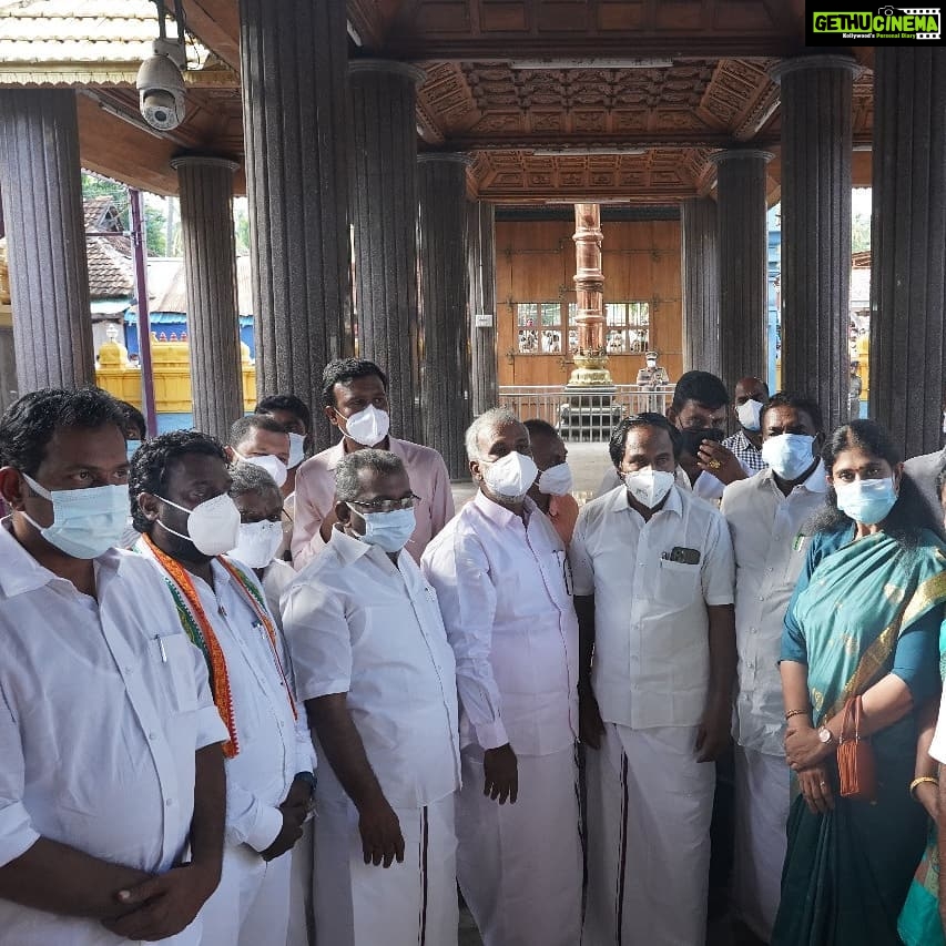 Vijay Vasanth Instagram - மண்டைக்காடு பகவதி அம்மன் கோவிலில் ஏற்பட்ட தீவிபத்து சேதங்களை ஆய்வு செய்வதற்காக மாண்புமிகு இந்து அறநிலைத் துறை அமைச்சர் திரு பி.கே சேகர்பாபு அவர்கள் வருகை தந்தார்கள்.கோவிலின் பழமை மாறாமல் சீர் செய்ய நடவடிக்கைகள் எடுக்கப்படும் என்று அமைச்சர் அவர்கள் உறுதி அளித்தார். Kanyakumari, India