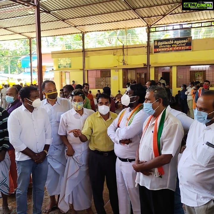 Vijay Vasanth Instagram - மண்டைக்காடு அருள்மிகு பகவதியம்மன் திருக்கோவிலில் தீ விபத்து ஏற்பட்டதை அறிந்து கோவிலுக்கு சென்று பார்வையிட்டேன். இக்கோவிலின் பழமை மற்றும் பாரம்பரியத்தை நிலைநாட்டி கோவிலை சீர் செய்ய மாண்புமிகு தமிழக முதல்வர் அவர்கள் மற்றும் இந்து அறநிலையத்துறை அமைச்சர் அவர்களையும் கேட்டுகொள்கிறேன். Kanyakumari, India