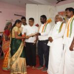 Vijay Vasanth Instagram - கன்னியாகுமரி மேற்கு மாவட்ட காங்கிரஸ் OBC துறை சார்பில் அன்னை சோனியா காந்தி அவர்களின் 74-வது பிறந்தநாள் விழா கிள்ளியூர் நடைபெற்றது .OBC பிரிவு மேற்கு மாவட்ட தலைவர் R.ஸ்டூவர்ட் தலைமை வகித்தார். நிகழ்ச்சியில் குமரி மேற்கு மாவட்ட காங்கிரஸ் தலைவர் வழக்கறிஞர் S.ராஜேஷ்குமார் எம். எல். ஏ, ராபர்ட் புரூஸ், தமிழ்நாடு காங்கிரஸ் OBC துறை பொதுசெயலாளர் P. அருள் ஆனந்த், காஞ்சிபுரம் மாவட்ட காங்கிரஸ் தலைவர் ரூபி R.மனோகரன், அகில இந்திய மீனவர் காங்கிரஸ் செயற்குழு உறுப்பினர் ஜோர்தான், குமரி மேற்கு மாவட்ட காங்கிரஸ் துணை தலைவர்கள் T.பால்மணி, D.அந்தோனிமுத்து, அருள்தாஸ் மற்றும் ஜெரோம் பிரதாப்சிங், ஜெயக்குமார், பால்ராஜ், தர்மராஜ், ஜாண்கிரிஸ்டோபர் உட்பட முக்கிய காங்கிரஸ் நிர்வாகிகள் கலந்து கொண்டனர்.நிகழ்ச்சியில் 74 நபர்களுக்கு நல திட்ட உதவிகள் வழங்கபட்டது.