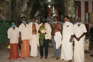 Vijay Vasanth Instagram - கொரோனா தொற்றினால் பாதிக்கப்பட்டுள்ள @inctamilnadu தலைவர் @alagiriks அவர்கள் பூரண குணமடைய சுசீந்திரம் திருக்கோயிலில் சிறப்பு வழிபாடு செய்தேன்.நிகழ்ச்சியில் வட்டார தலைவர் காலபெருமாள்,சுசீந்திரம் நகர தலைவர் முத்து,ஒபிசி மாநில பொதுச்செயலாளர் சீனிவாசன் உட்பட பலர் கலந்து கொண்டனர்.
