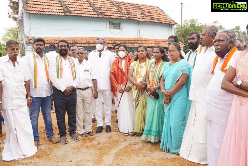Vijay Vasanth Instagram - கன்னியாகுமரி மாவட்டம் புதுகிராமத்தில் இரட்சணிய சேனை புதிய ஆலயம் திறப்புவிழாவில் கலந்து கொண்டேன். டிவிஷனல் தளபதி மேஜர். பாபு சாம்ராஜ் தலைமையில் இந்திய தென்கிழக்கு மாகாண தளபதி கர்னல். ஜாண்குமார் தசாரி மற்றும் மாகாண பெண்கள் ஊழியங்களின் தலைவி கர்னல் மணி குமாரி தசாரி புதிய சபையை திறந்து வைத்தனர். நிகழ்ச்சியில் திமுக சட்டமன்ற உறுப்பினர் ஆஸ்டின், வட்டார தலைவர் காலபெருமாள் காலபெருமாள், மகிளா காங்கிரஸ் கிழக்கு மாவட்ட தலைவி அருள் சபிதா, நிர்வாகிகள் ஜோயல், ஹெலன், மகாலிங்கம், திமுக நிர்வாகிகள் தாமரைபாரதி, மதியழகன் உட்பட பலர் கலந்து கொண்டனர்.