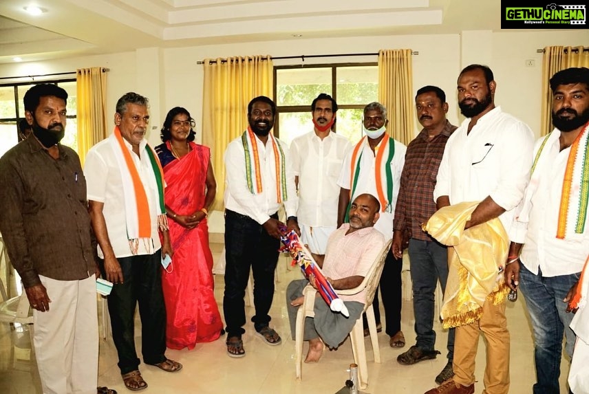 Vijay Vasanth Instagram - நாகர்கோவில் ஒளிமயம் டிரஸ்ட் நடத்திய மாற்றுத்திறனாளிகளுக்கு நலத்திட்ட உதவிகள் வழங்கும் நிகழ்ச்சி ஆசாரிபள்ளத்தில் நடைபெற்றது. இந்த நிகழ்ச்சியில் கலந்து கொண்டு நலத்திட்ட உதவிகள் வழங்கும் நிகழ்ச்சியை துவக்கி வைத்தேன். கிழக்கு மாவட்ட காங்கிரஸ் தலைவர் ராதாகிருஷ்ணன் உட்பட பலர் கலந்து கொண்டனர்.