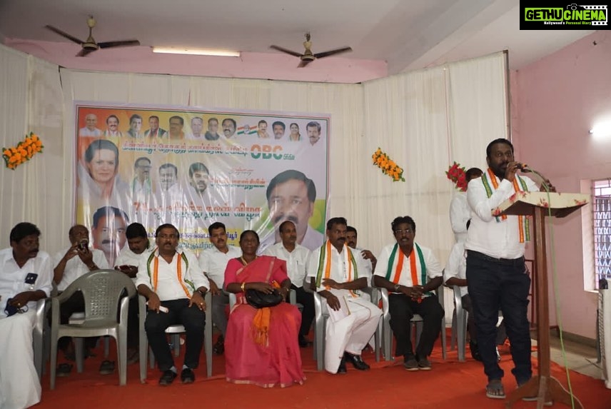 Vijay Vasanth Instagram - கன்னியாகுமரி மேற்கு மாவட்ட காங்கிரஸ் OBC துறை சார்பில் அன்னை சோனியா காந்தி அவர்களின் 74-வது பிறந்தநாள் விழா கிள்ளியூர் நடைபெற்றது .OBC பிரிவு மேற்கு மாவட்ட தலைவர் R.ஸ்டூவர்ட் தலைமை வகித்தார். நிகழ்ச்சியில் குமரி மேற்கு மாவட்ட காங்கிரஸ் தலைவர் வழக்கறிஞர் S.ராஜேஷ்குமார் எம். எல். ஏ, ராபர்ட் புரூஸ், தமிழ்நாடு காங்கிரஸ் OBC துறை பொதுசெயலாளர் P. அருள் ஆனந்த், காஞ்சிபுரம் மாவட்ட காங்கிரஸ் தலைவர் ரூபி R.மனோகரன், அகில இந்திய மீனவர் காங்கிரஸ் செயற்குழு உறுப்பினர் ஜோர்தான், குமரி மேற்கு மாவட்ட காங்கிரஸ் துணை தலைவர்கள் T.பால்மணி, D.அந்தோனிமுத்து, அருள்தாஸ் மற்றும் ஜெரோம் பிரதாப்சிங், ஜெயக்குமார், பால்ராஜ், தர்மராஜ், ஜாண்கிரிஸ்டோபர் உட்பட முக்கிய காங்கிரஸ் நிர்வாகிகள் கலந்து கொண்டனர்.நிகழ்ச்சியில் 74 நபர்களுக்கு நல திட்ட உதவிகள் வழங்கபட்டது.