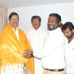 Vijay Vasanth Instagram - I’m in Nanguneri (Tirunelveli.dist) campaigning for #byelections2019 for @inctamilnadu candidate Mr.Ruby Manoharan over the next 2 days. Took blessings from the President of @inctamilnadu Thiru. @ks_alagiri before starting the campaign.