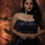 Wamiqa Gabbi Instagram – Mann, ek sundar sevak hai, lekin ek khatarnaak maalika ❤️‍🔥
.
Outfit: @meenakshi.creations 
Jewellery: @kalyanjewellers_official