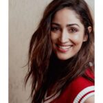 Yami Gautam Instagram - Saturdaying with A Thursday🤩 Styling: @alliaalrufai Styling assisted by: @shubhangini_gupta Makeup: @guyguia Hair: @bbhiral Photographer: @haranish.hrf Photography assisted by : @snedal_gracias @aayuddhh