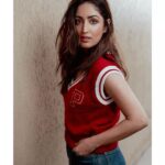 Yami Gautam Instagram - Saturdaying with A Thursday🤩 Styling: @alliaalrufai Styling assisted by: @shubhangini_gupta Makeup: @guyguia Hair: @bbhiral Photographer: @haranish.hrf Photography assisted by : @snedal_gracias @aayuddhh