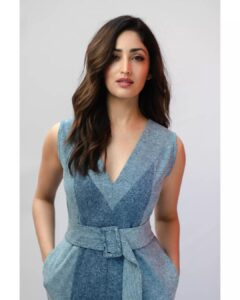 Yami Gautam Instagram - Blue-tiful

Stylist :  @alliaalrufai @rheasstylecloset
Outfit : @mellowdrama_official
Makeup: @mitalivakil
Hair: @sajzdot
Photographer: @haranish.hrf
Photography assisted by : @snedal_gracias
@aayuddhh