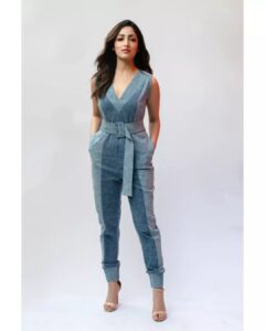 Yami Gautam Instagram - Blue-tiful

Stylist :  @alliaalrufai @rheasstylecloset
Outfit : @mellowdrama_official
Makeup: @mitalivakil
Hair: @sajzdot
Photographer: @haranish.hrf
Photography assisted by : @snedal_gracias
@aayuddhh