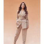 Yami Gautam Instagram – Brown-ie Points for A Thursday 💫

Outfit: @appapop 
Styling: @alliaalrufai 
@shubhangini_gupta 
@rheasstylecloset
Hair @sajzdot
Makeup @guyguia
Photographer: @haranish.hrf
Photography assisted by : @snedal_gracias
@aayuddhh