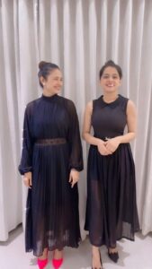 Yuvika Chaudhary Instagram - Go with trend #dancing with my doll ❤️@docappy2895 @wanderlustbysahiba #yuvikachaudhary #dance #fun #tbt @trending #cute
