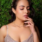 Aanchal Munjal Instagram – Just casually tryna’ steal your heart .. 🐹
Concept by @theanunarang
Shot by @niravthakkarphotography
MUA @makeupandhairbyupasana
📍@platinumcorp.in