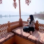 Aanchal Munjal Instagram - Stayed on a house boat for the very first time and loved everyyyy bit of it ! 🙌🏻🐼