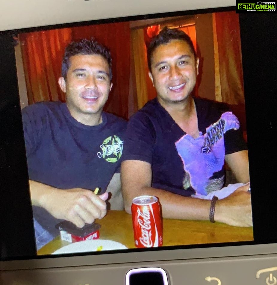 Aaron Aziz Instagram - Photo of my brother @aide05 I guess maybe 15 years ago or more? How times flies and am glad that our children are so well bonded continuing the relationship . Alhamdulilah great to have a Brother who remains the same throughout the years. To many more trips, chill sessions and Family celebrations. May Allah always bless u bro. Amiin