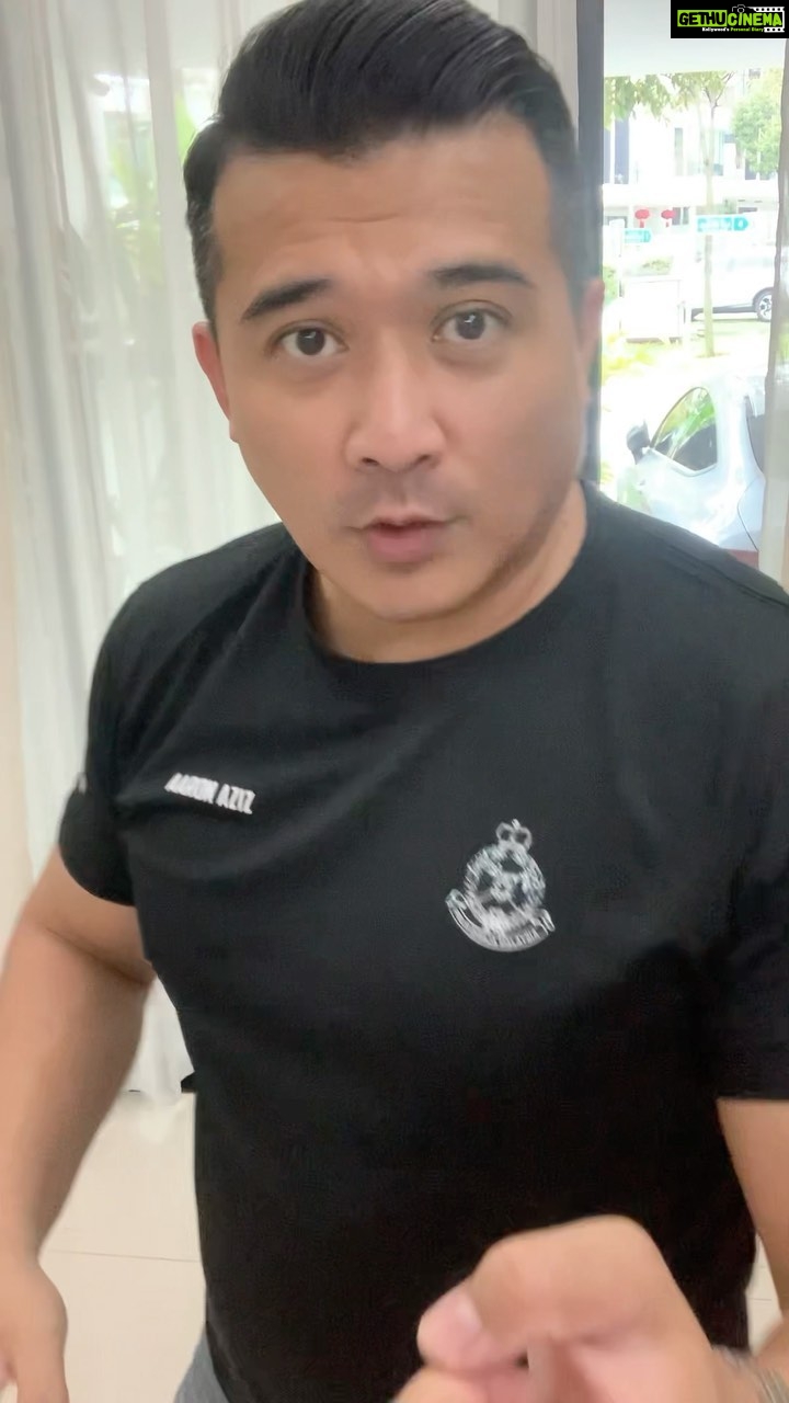 Aaron Aziz Instagram - Nak sangat Malek kan? Aku bagi Dean Ilyas kau tak nak… meh kita jumpa senang. Just you n me bro kita jumpa @capricedaddycap #AksoGT @officialaksomalaysia #TheVapeDon #smilingtiger #Marketing #AksoVSvapengin