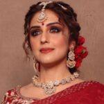 Aarti Chhabria Instagram - To complete the trio! ❤️🥰🤗 #photoshoot . #aartichabria #redsaree #closeup #indianwear #saree