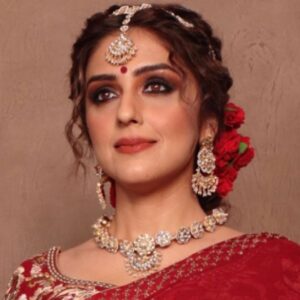 Aarti Chhabria Instagram - To complete the trio! ❤️🥰🤗 #photoshoot 

.
#aartichabria #redsaree #closeup #indianwear #saree