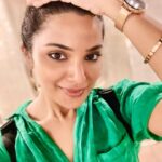 Aathmika Instagram - A representation of me and my overthinking brain 😝 Any overthinkers here ?? If there are considerate members why don’t we start a club 🧚🏾‍♀️
