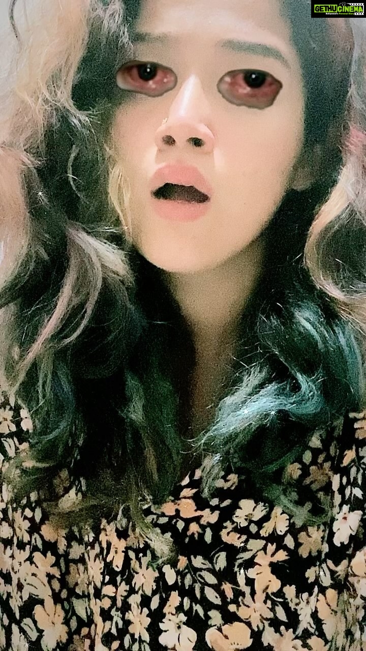Abhirami Suresh Instagram - Now donβt make me a stoner, goooooyz! π«ππ» π #JustReelThings #ReelItDontFeeIt #StonerJokes #AbhiramiSuresh