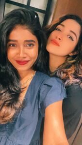 Abhirami Suresh Instagram - Flop story but a cute soup story 👯‍♀️ @ebbietoot 😘❤️