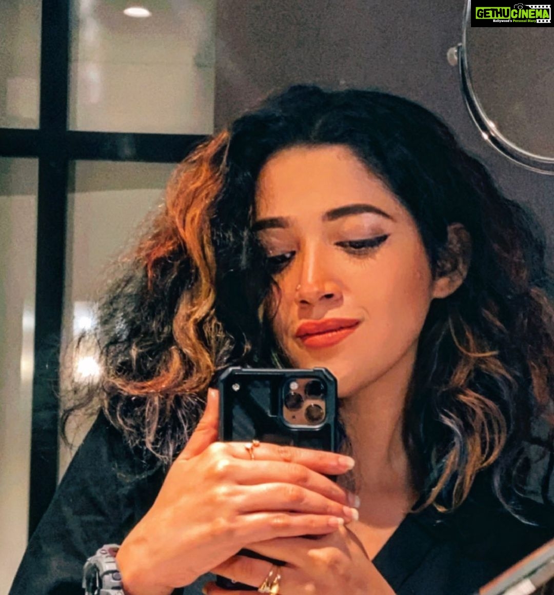 Abhirami Suresh Instagram - Just luvineeet! ✨♥️ #BlackGram