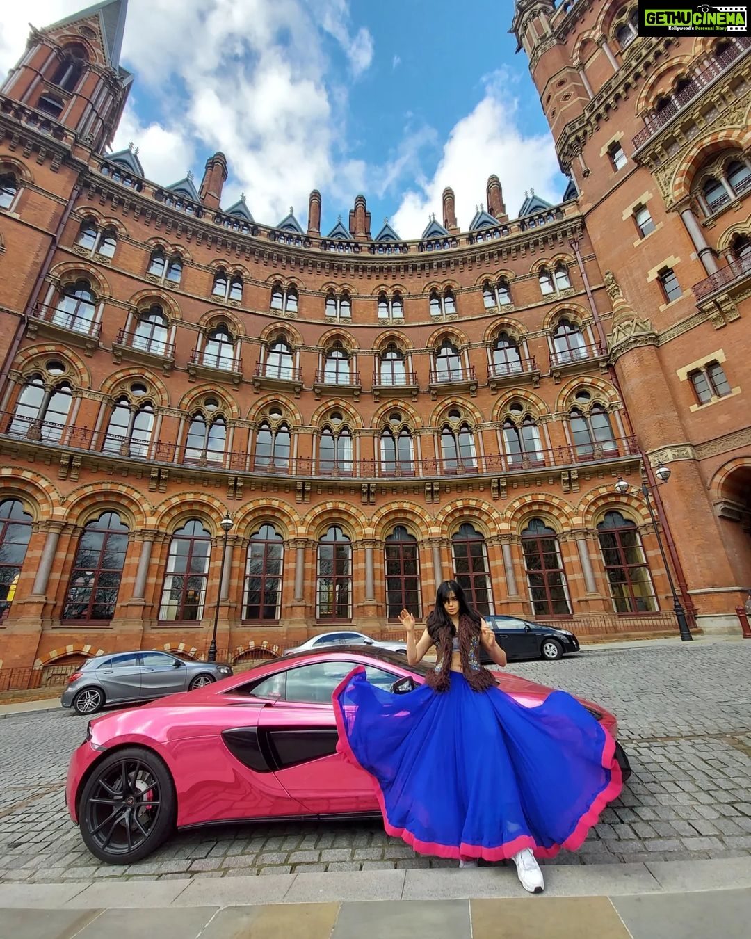 Adah Sharma Instagram - Expectations Vs Reality GUESS which one is the expectation and kaunsa reality hai😄 , , , , P,S, actually guess which one I'd like more reality mein 😉 #londontourism #100YearsOfAdahSharma #adahsharma #behindthescenes London, United Kingdom