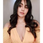 Adah Sharma Instagram - My very educated mother just showed us nine planets 🤫😏🤓 Who else learned this in school ? , , , , @asira.tarannum Hair @snehal_uk Wearing @dimpleacharya_official @jagats38 Makeup @_makeup__andy @azeem_khann #100YearsOfAdahSharma #adahsharma . . P.S. A Tajbooj a day keeps the doctor away 🍉 (not the apple doctor )
