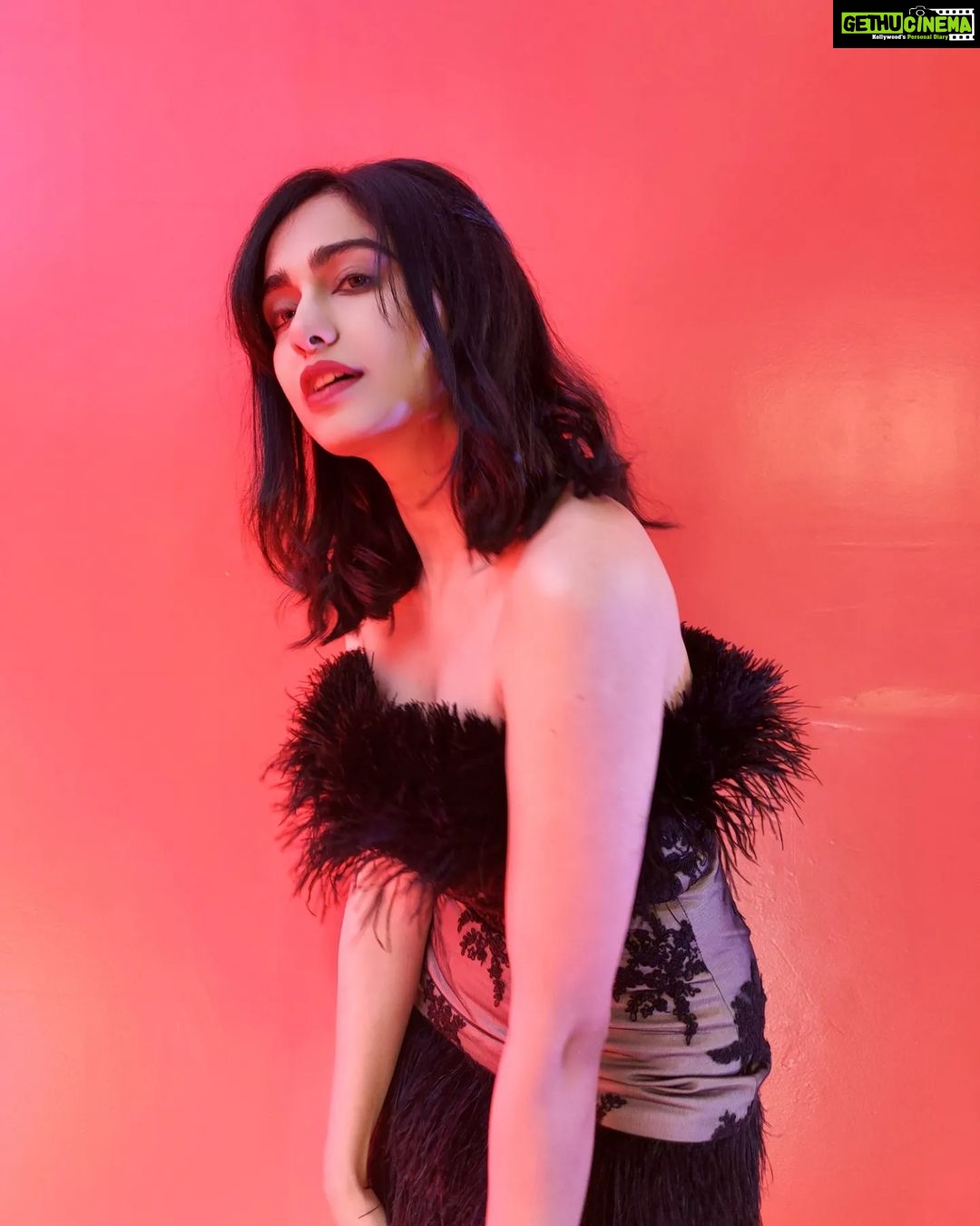 Adah Sharma Instagram - #KILLER coming soon π£ @abrockstarmuzic x @adah_ki_adah Γ @ikkamusic . . . . Wearing @dimpleacharya_official Hair @snehal_uk Makeup @_makeup__andy . . @asira.tarannum Direxted by #RobbySingh @zblackmusic #musicvideo # #adahsharma #100YearsOfAdahSharma