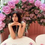 Adah Sharma Instagram - Adah Sharma is Kanoon because,,,,,? , , , #LondonTourism #TheObviousReasonIsLambeHaathButBeCreativeIfYouHaveSomeOtherReasonsAlsoBtwJustOnScreenKanoonNoOneGetOffendedAndIfYouDoThenEatAVadaPavWithExtraTeekhaChu 🙃 , #thelonghastagsarebackactuallytheywerehereonkytheydidntgoanywhere 🙃🙃 , , #100YearsOfAdahSharma #adahsharma 👻 London, United Kingdom