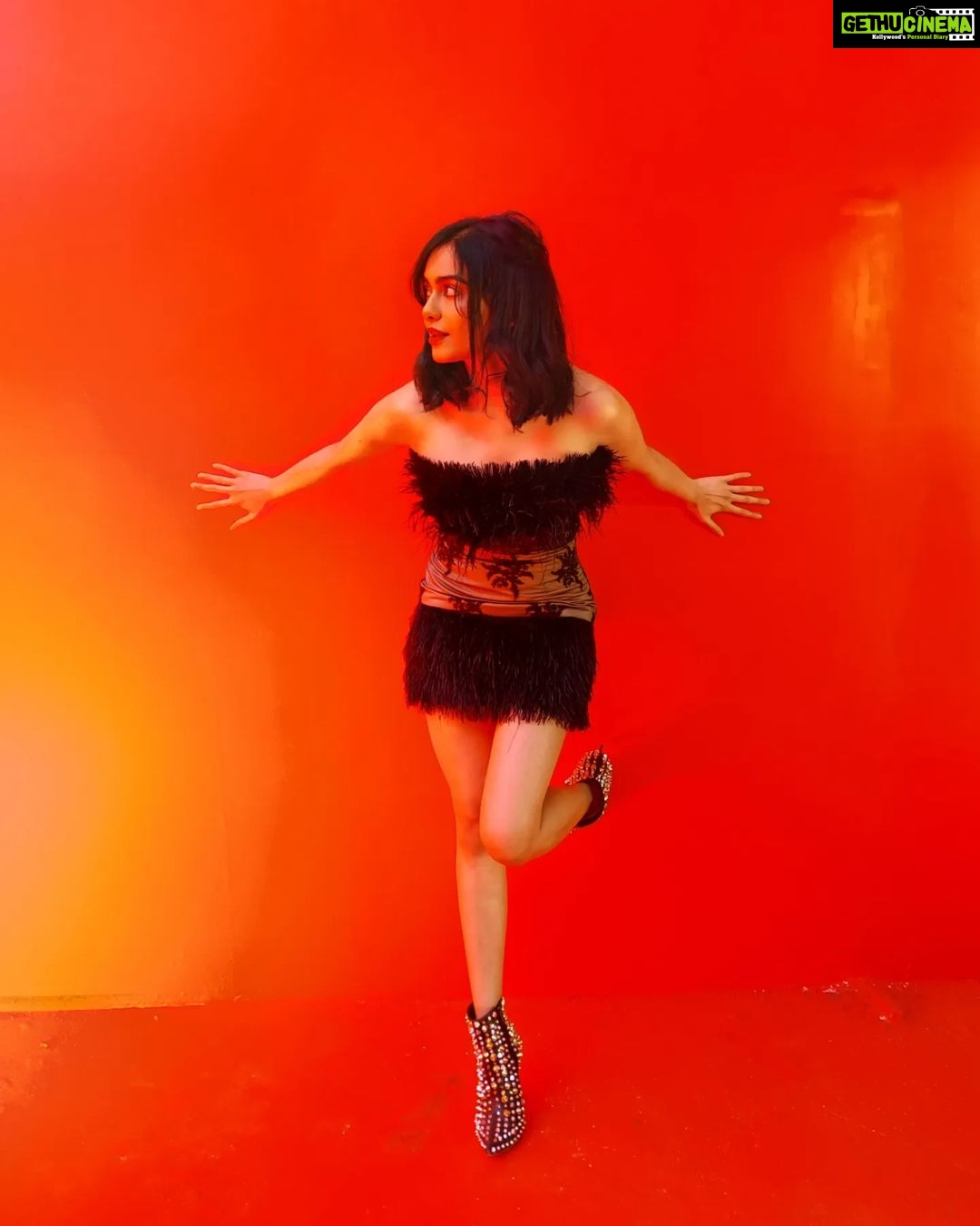 Adah Sharma Instagram - #KILLER coming soon π£ @abrockstarmuzic x @adah_ki_adah Γ @ikkamusic . . . . Wearing @dimpleacharya_official Hair @snehal_uk Makeup @_makeup__andy . . @asira.tarannum Direxted by #RobbySingh @zblackmusic #musicvideo # #adahsharma #100YearsOfAdahSharma