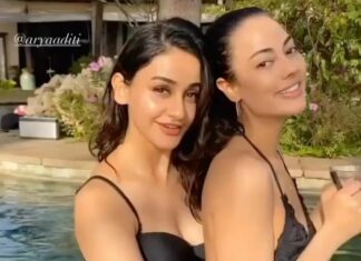 Aditi Arya Instagram - Rumor has it that team Kashid has found some new beaches for this weekend. I’m quite Julius. @julia.haydon @ninaandmalika